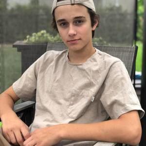 Meet your Posher, Lucas